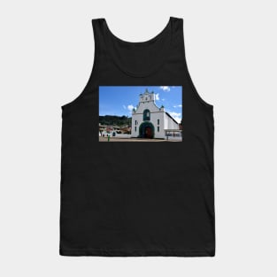 Eglise typique d'un village au Mexique Tank Top